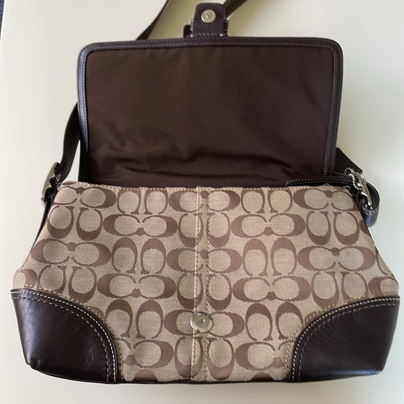 Coach Buckle Purse - Picture 6 of 8